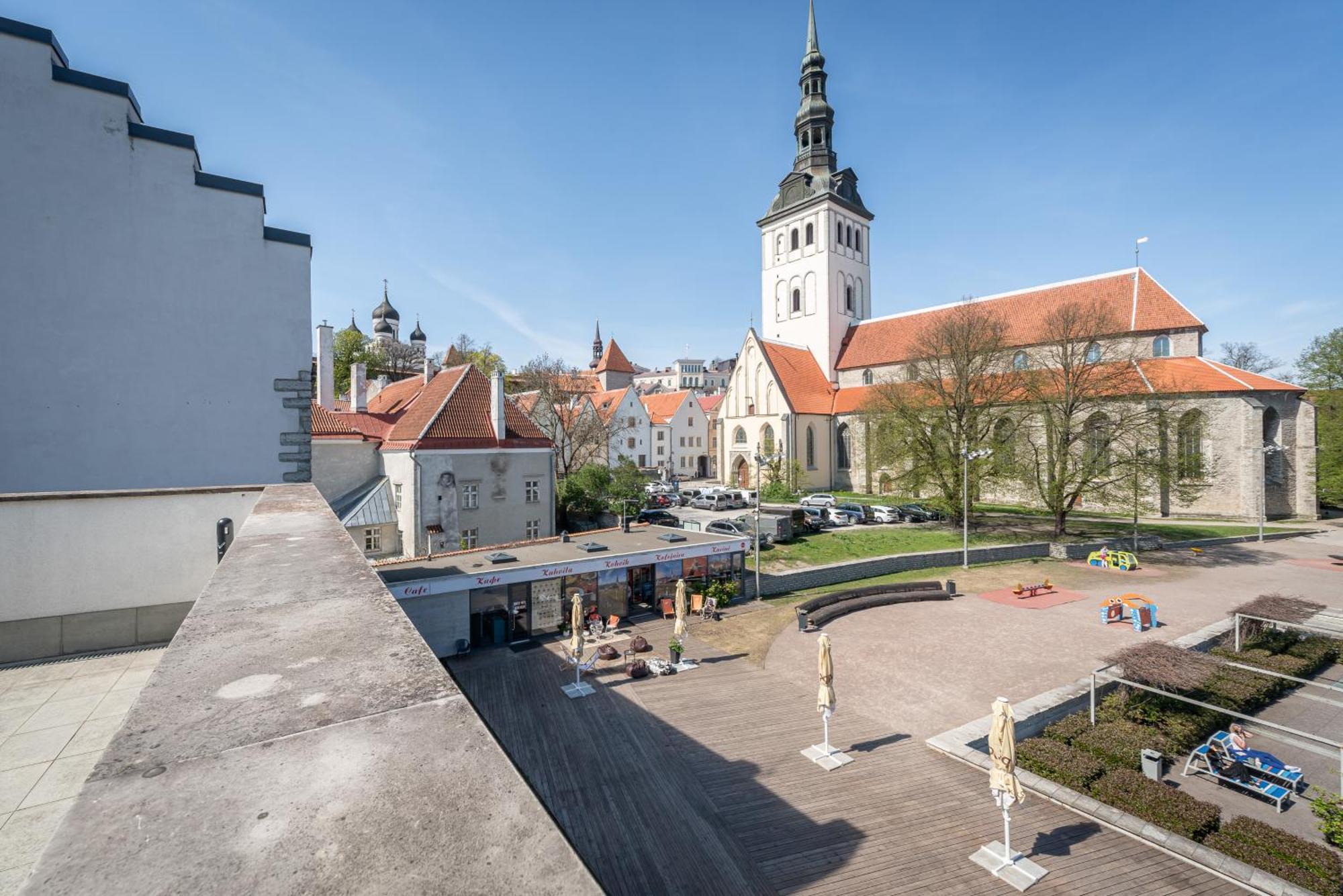 Old Town - Rueuetli Apartment Tallinn Bagian luar foto